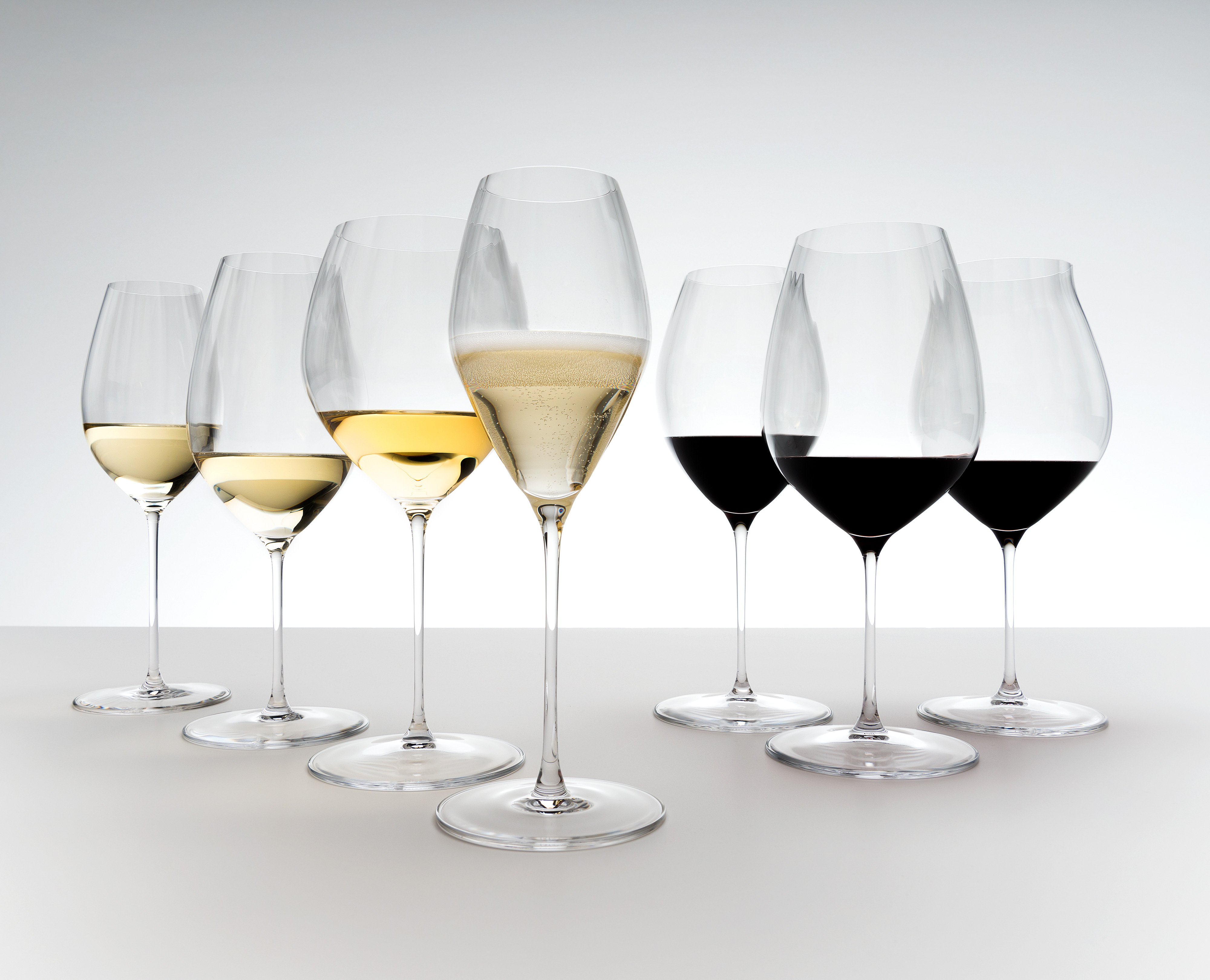 Riedel Performance Sauvignon Blanc Glass (4Pk) with Wine Pourer Bundle -  Bed Bath & Beyond - 33704571